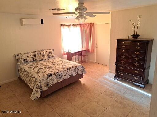 Building Photo - 1308 E Monroe St