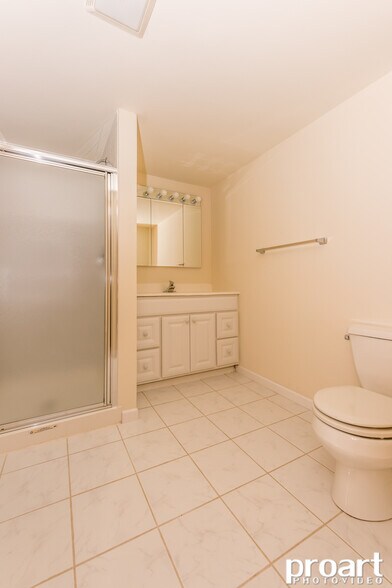 Building Photo - 1523 Johnstown Ct