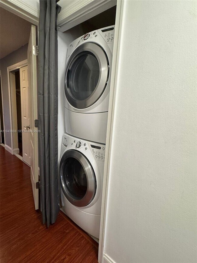 Building Photo - 8240 SW 149th Ct