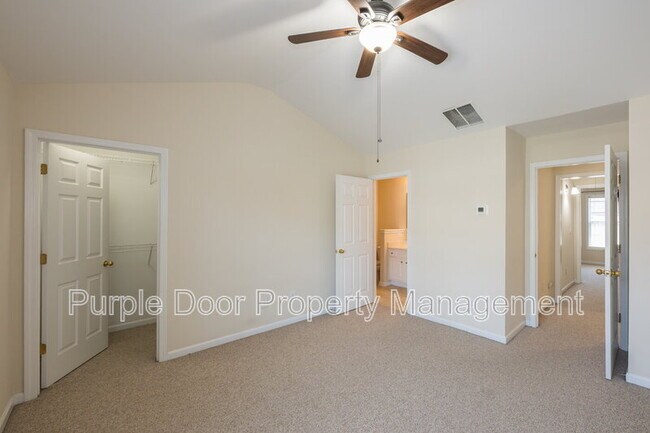 Building Photo - 1820 Willow Branch Ln
