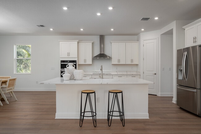 Building Photo - 318 Rafael Blvd NE