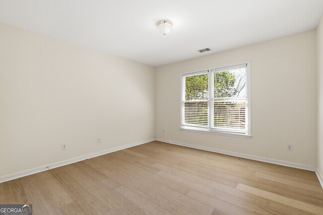 Building Photo - 1702 Clay Brooke Ct SE