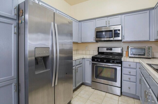 Building Photo - STUNNING Gated 3 Bed/2.5 Bath Soledad Home