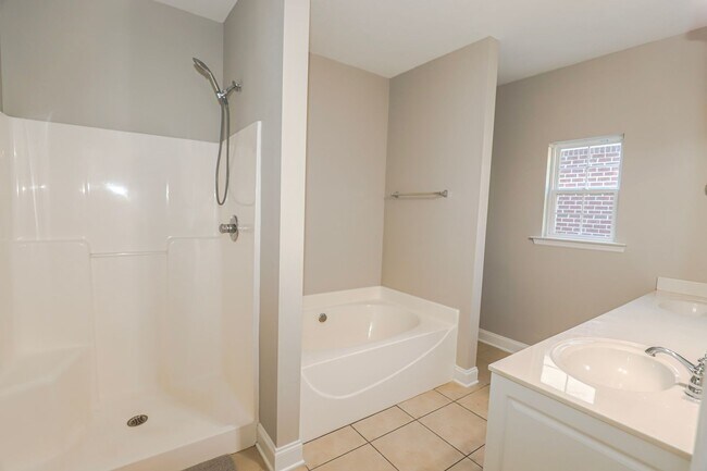 Building Photo - 4453 Galway Dr