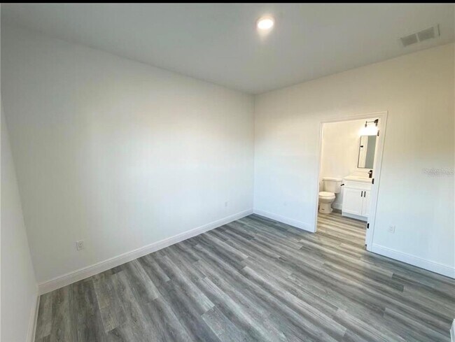 Building Photo - 17356 SW 41st Cir