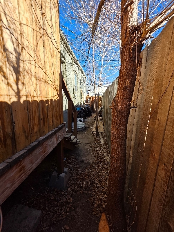 Building Photo - 704 E Dakota Ave