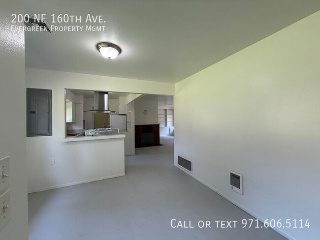 Building Photo - 200 NE 160th Ave