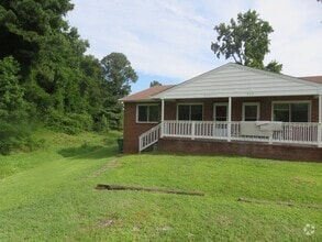 Building Photo - Colonial Heights Virginia