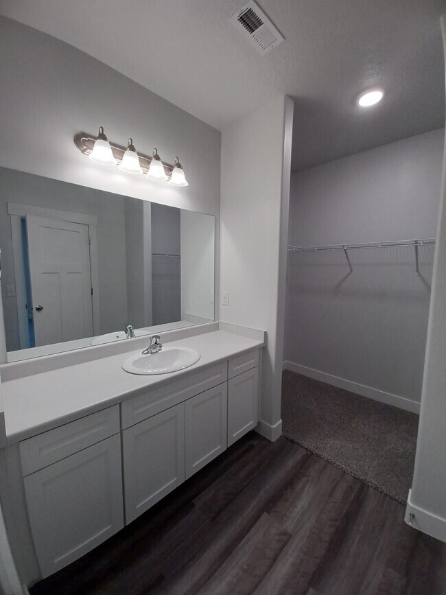 Building Photo - 3761 W 1480 N