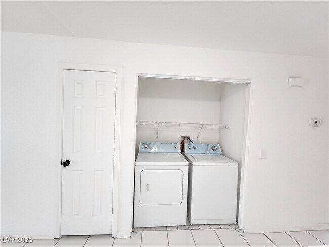 Building Photo - 1821 Pershing Ave