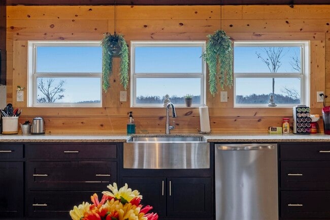 Building Photo - 10730 Barren River Rd