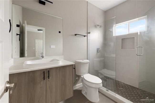 Building Photo - 14 Puffin Ave