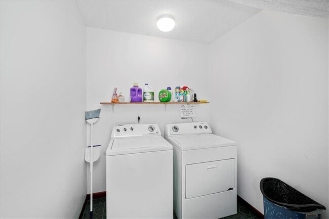 Building Photo - 7065 Dawsonville Hwy