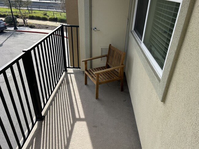 Building Photo - Well-Kept 1 Bedroom, 1 Bath Condo in East Petaluma