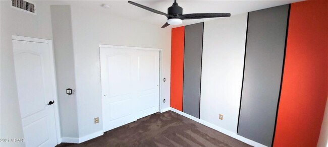 Building Photo - 3741 N Ladera Cir