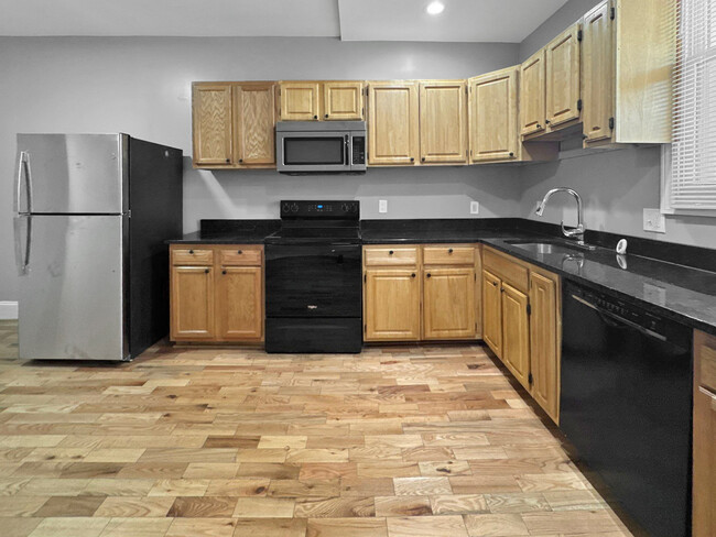 Building Photo - 2265 Reisterstown Rd