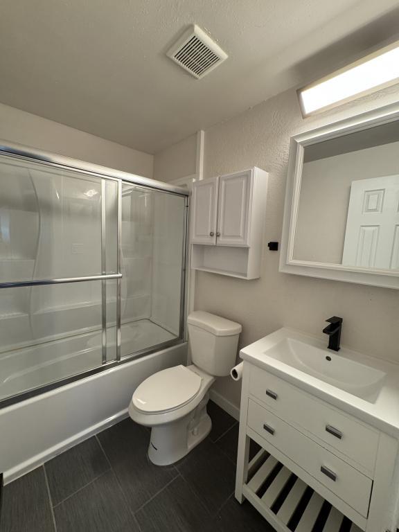 Building Photo - 3068 S Delaware St