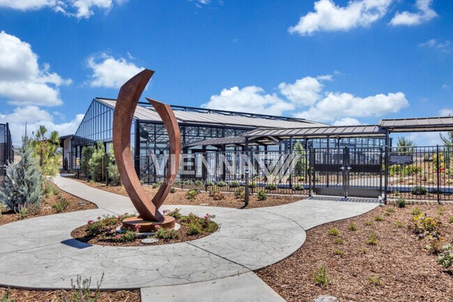 Building Photo - 1568 Edgewood Ln