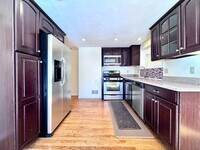 Building Photo - 10 Marrigan St