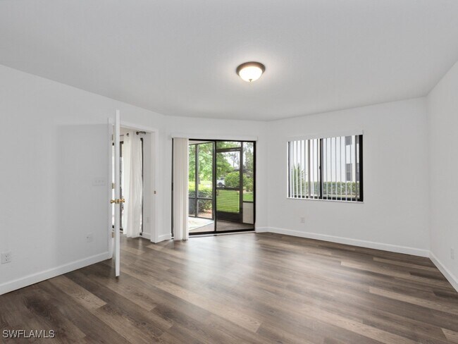 Building Photo - 4951 Pepper Cir