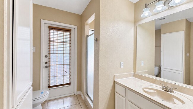 Building Photo - Spacious 3-bedroom, 2-bath rental offering 1,580 square feet in Schertz!