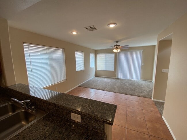 Building Photo - Stunning 3-bedroom, 2.5-bathroom rental