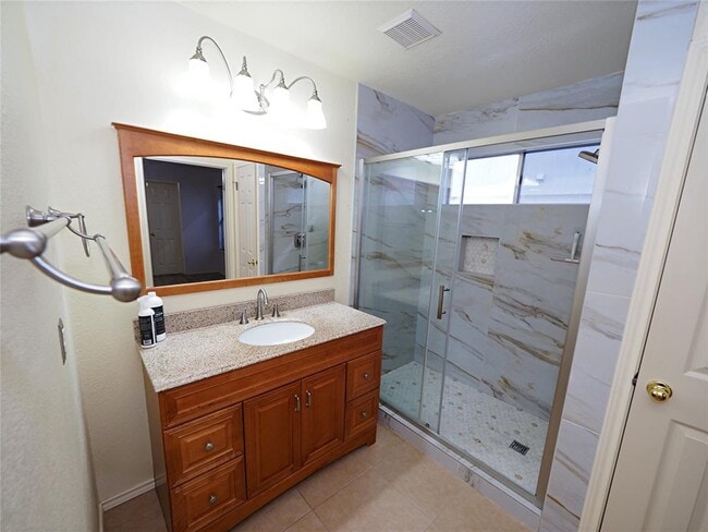 Building Photo - 1161 Kentra Dr