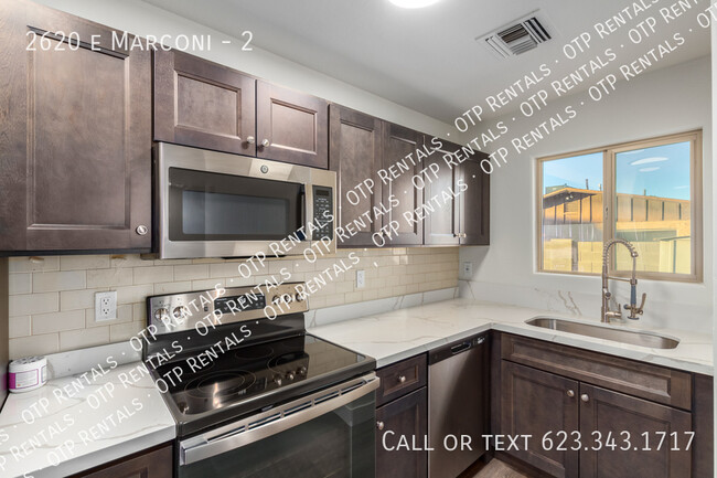 Building Photo - Remodeled 4-Bedroom, 2-Bath with Modern Up...