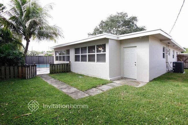 Building Photo - 781 SW 64th Terrace