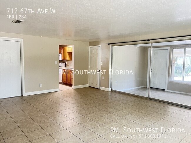 Building Photo - 712 67th Ave W
