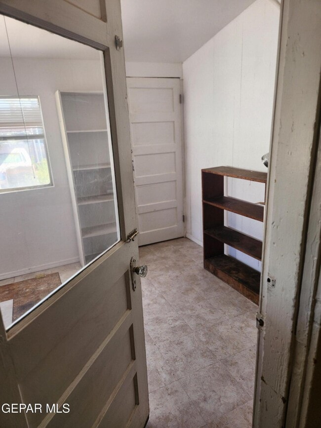 Building Photo - 4002 Hueco Ave