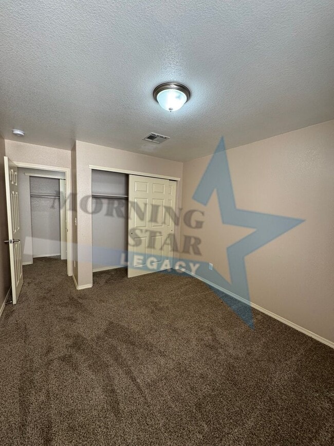 Building Photo - 4 Bed House with converted garage!