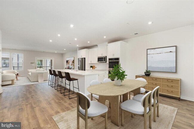 Building Photo - 44485 Wolfhound Sq