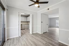 Building Photo - 5560 Kingsport Dr