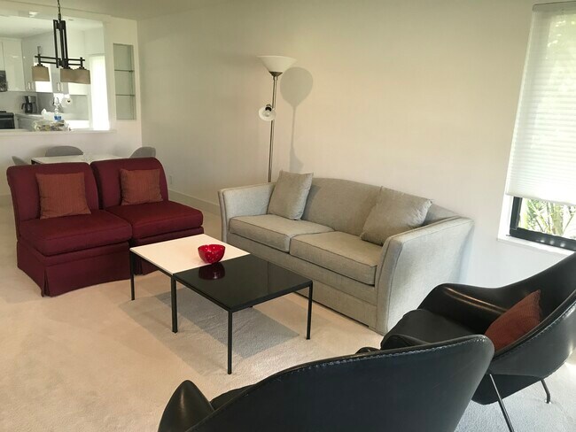 Living Area - 935 Sweetwater Ln