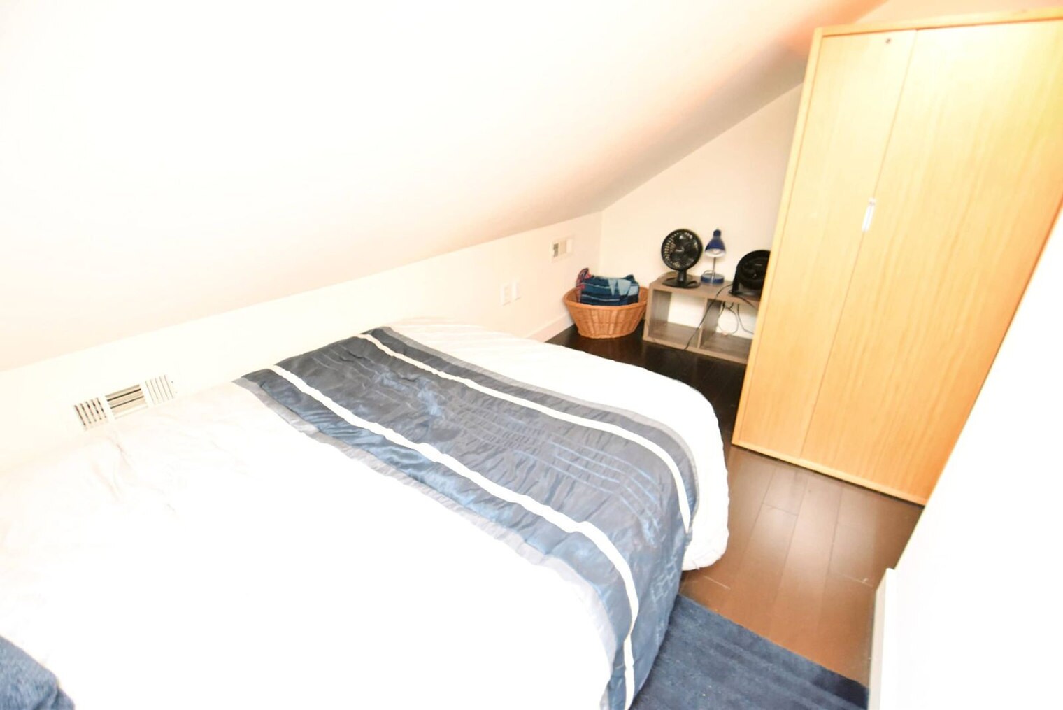 Building Photo - 1012 N Lawrence St