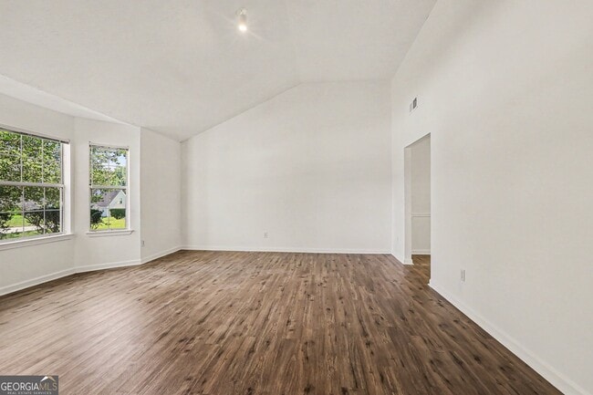 Building Photo - 2233 Glen Briar Way