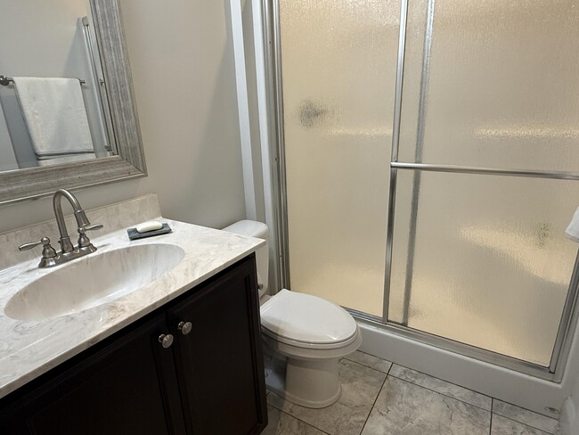 Building Photo - 411 Niceville Ave