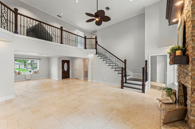Building Photo - 14115 River Forest Dr