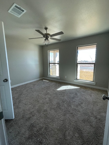 Building Photo - 7418 32nd St