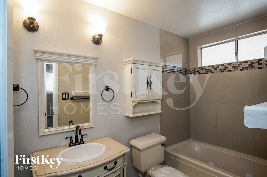 Building Photo - 227 Autumn Ct