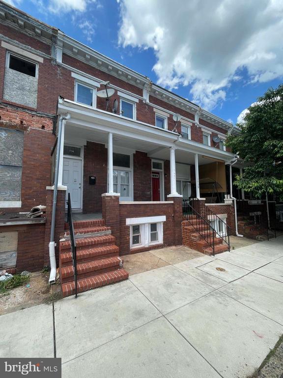 Building Photo - 1736 Darley Ave