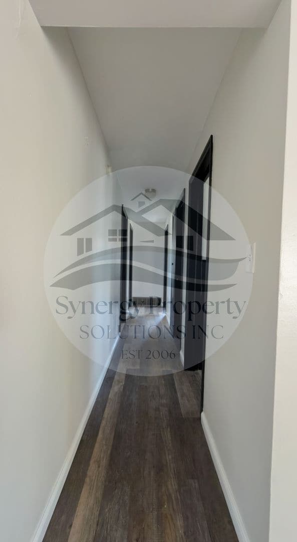 Building Photo - Ranch Home in Madison Close to 71