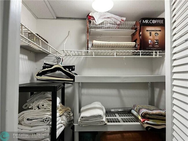 Building Photo - 6000 N Ocean Blvd