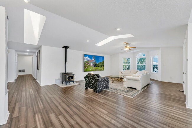 Building Photo - 2430 Telluride Dr