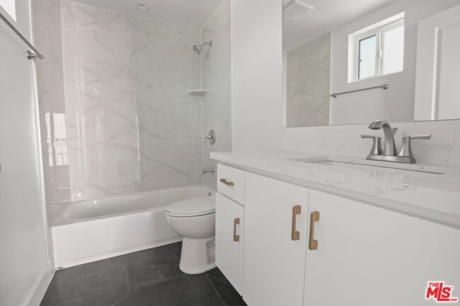 Building Photo - 1261 Browning Blvd