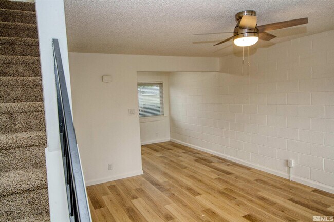 Building Photo - 521 C St