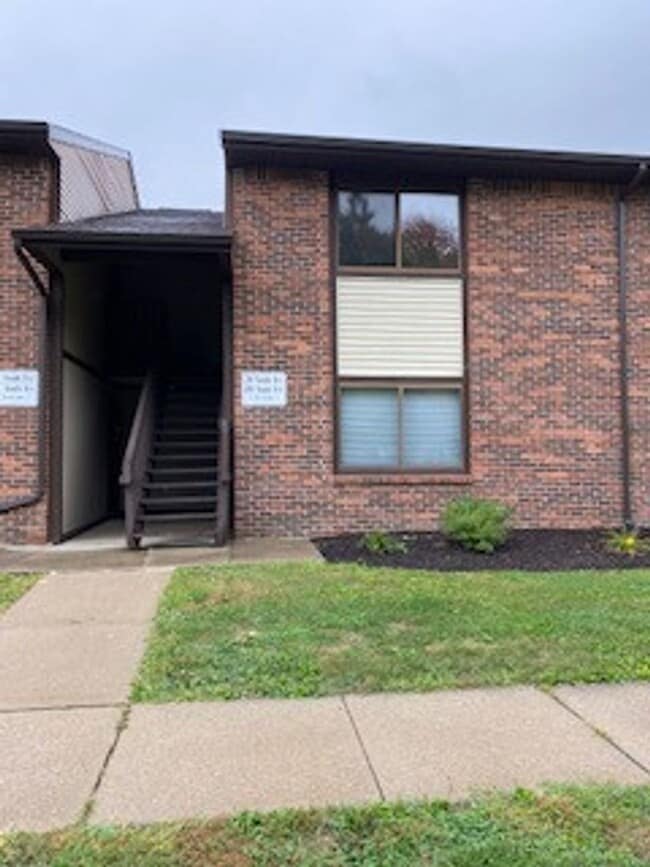 Primary Photo - COMING SOON! 1 Bedroom Apartment in Butler!!!