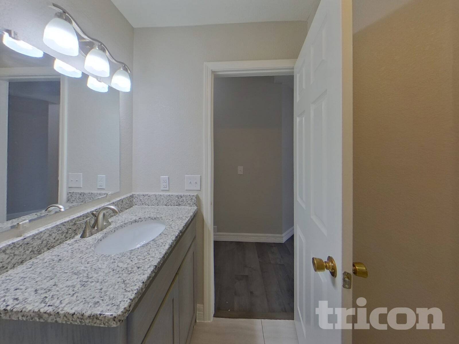 Building Photo - 4021 Chinaberry Dr