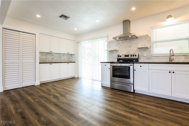 Building Photo - 185 Norfolk Ave NW